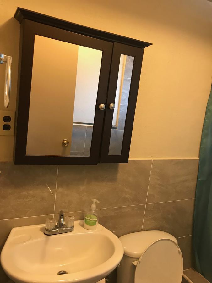 1 Bedroom / 1 Bath . Private Apt. Free Wifi, Interent & Parking Sinajana Exterior foto